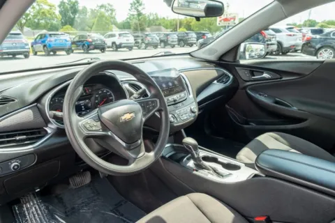 More photos of 2021 Chevrolet Malibu LT at TLC Motors, SC