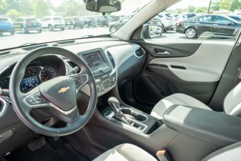 More photos of 2023 Chevrolet Equinox LT at TLC Motors, SC