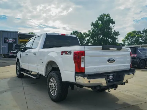 More photos of 2019 Ford F-250SD XLT at TLC Motors, SC