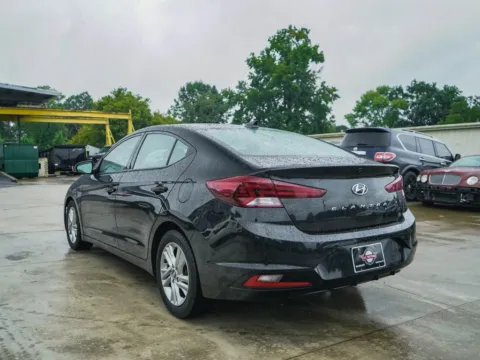 More photos of 2020 Hyundai Elantra SEL at TLC Motors, SC