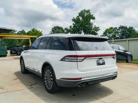 More photos of 2020 Lincoln Aviator Reserve at TLC Motors, SC