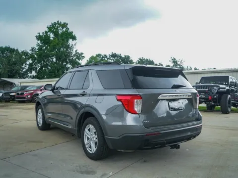 More photos of 2021 Ford Explorer XLT at TLC Motors, SC
