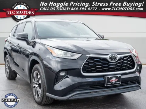 Green 2020 Toyota Highlander XLE for sale in Moore, SC
