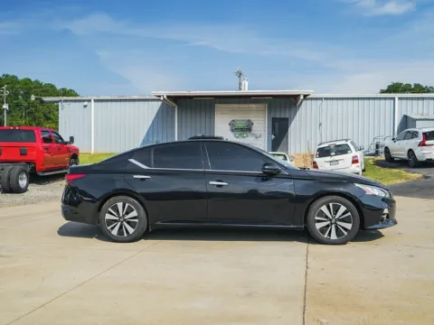 Another view of 2019 Nissan Altima 2.5 SL for sale in Moore, SC at TLC Motors