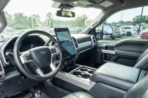 More photos of 2020 Ford F-250SD Lariat at TLC Motors, SC