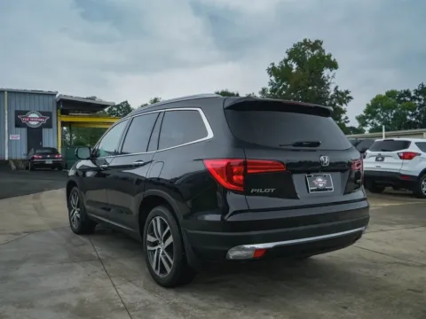 More photos of 2016 Honda Pilot Touring at TLC Motors, SC