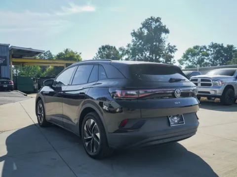 More photos of 2021 Volkswagen ID.4 Pro S at TLC Motors, SC