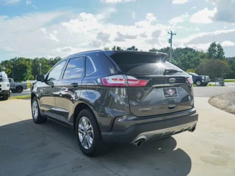 More photos of 2019 Ford Edge SEL at TLC Motors, SC
