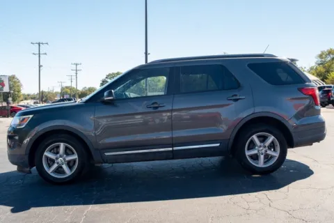 More photos of 2018 Ford Explorer XLT at TLC Motors, SC