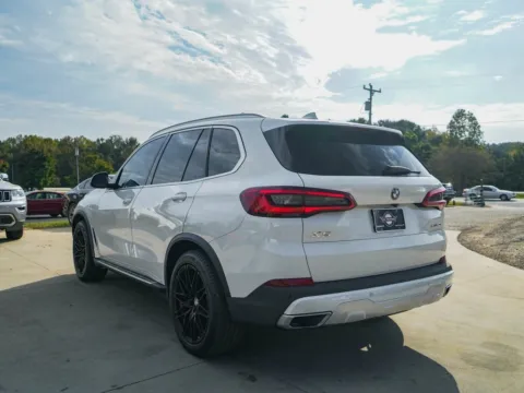 More photos of 2019 BMW X5 xDrive40i at TLC Motors, SC