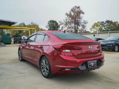 More photos of 2020 Hyundai Elantra Limited at TLC Motors, SC