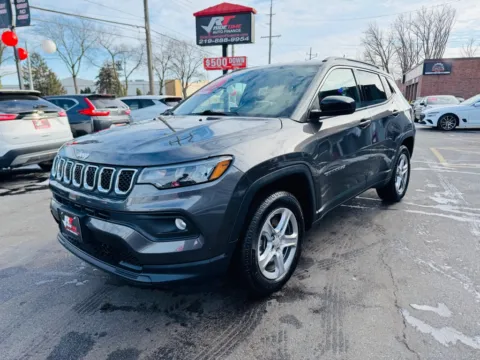 More photos of 2023 JEEP COMPASS LATITUDE at Ride Time Auto Finance Broadway, IN
