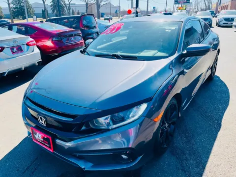 More photos of 2020 HONDA CIVIC SPORT at Ride Time Auto Finance Broadway, IN
