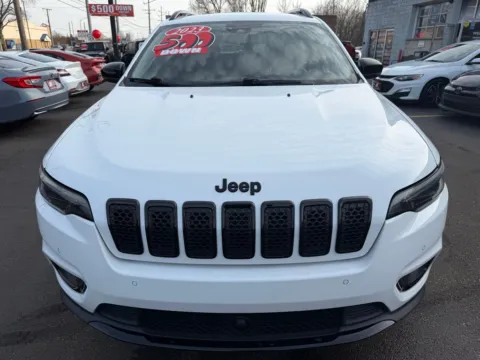 Another view of 2023 JEEP CHEROKEE ALTITUDE LUX for sale in Merrillville, IN at Ride Time Auto Finance Broadway