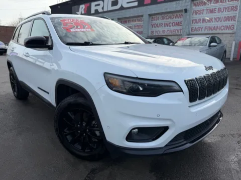 White 2023 JEEP CHEROKEE ALTITUDE LUX for sale in Merrillville, IN