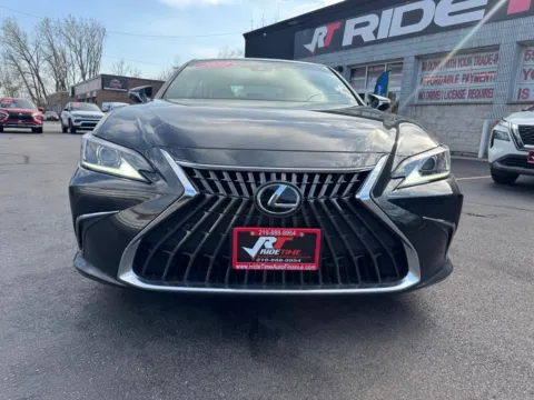 Photos of 2022 LEXUS ES 350 BASE for sale in Merrillville, IN at Ride Time Auto Finance Broadway