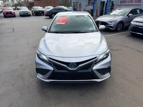 More photos of 2022 TOYOTA CAMRY HYBRID XSE at Ride Time Auto Finance Broadway, IN