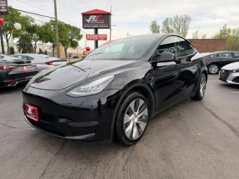 More photos of 2020 TESLA MODEL Y LONG RANGE at Ride Time Auto Finance Broadway, IN