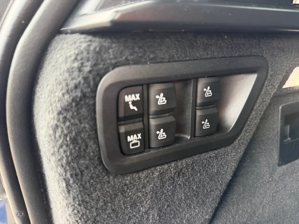 2022 BMW X7 40i - Photo 8