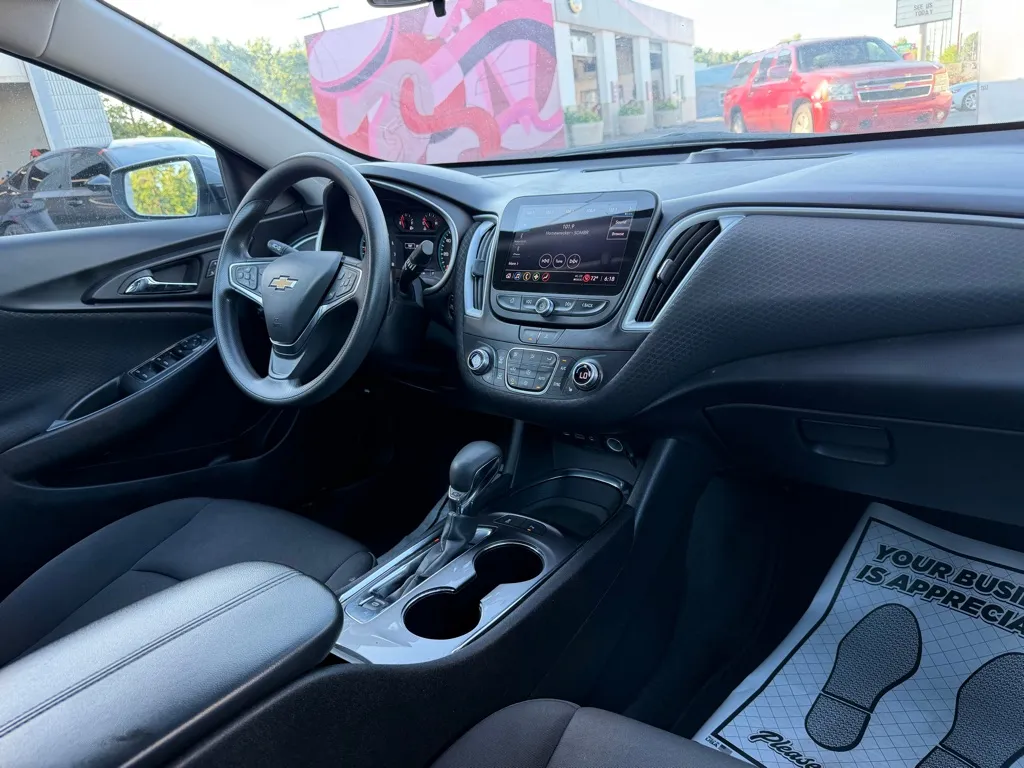 2024 Chevrolet Malibu 1LT - Photo 17