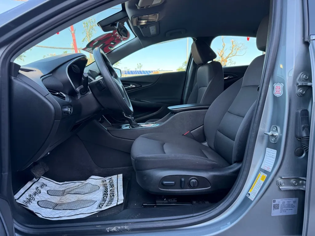 2024 Chevrolet Malibu 1LT - Photo 12