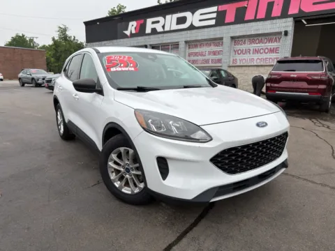 Photos of 2022 FORD ESCAPE HYBRID SE for sale in Merrillville, IN at Ride Time Auto Finance Broadway