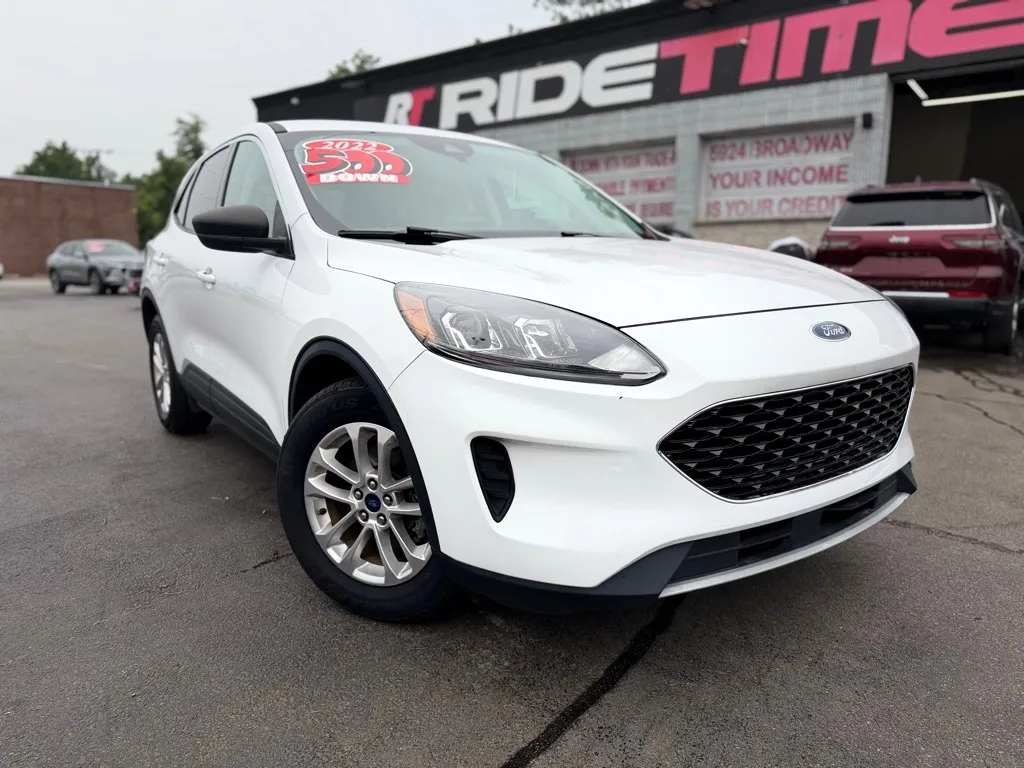 White 2022 FORD ESCAPE HYBRID SE for sale in Merrillville, IN