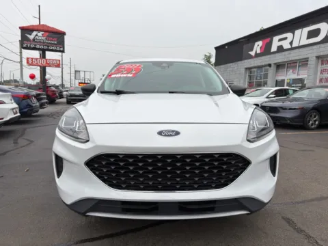 Another view of 2022 FORD ESCAPE HYBRID SE for sale in Merrillville, IN at Ride Time Auto Finance Broadway