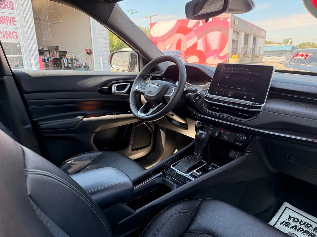 2025 Jeep Compass Latitude - Photo 20