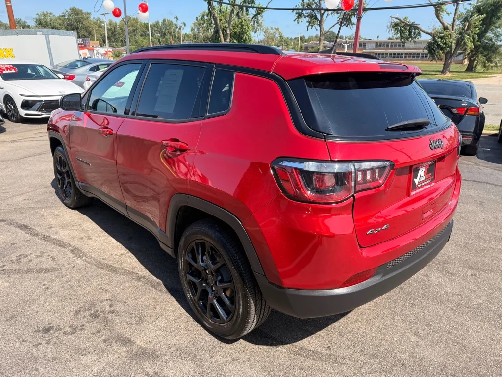 2025 Jeep Compass Latitude - Photo 8