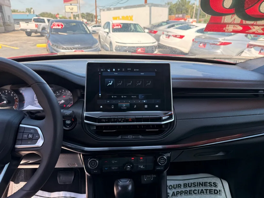 2025 Jeep Compass Latitude - Photo 24