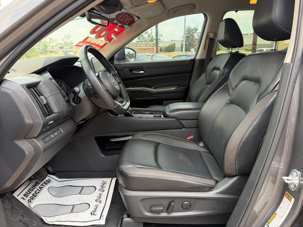 2023 Nissan Pathfinder SL - Photo 18
