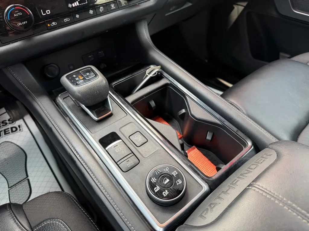 2023 Nissan Pathfinder SL - Photo 29