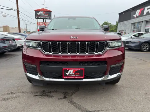 Another view of 2023 JEEP GRAND CHEROKEE LIMITED for sale in Merrillville, IN at Ride Time Auto Finance Broadway