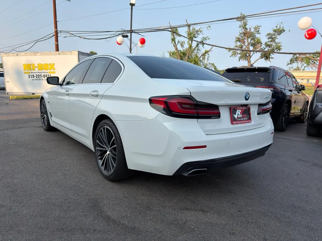2023 BMW 5 Series 530e - Photo 7