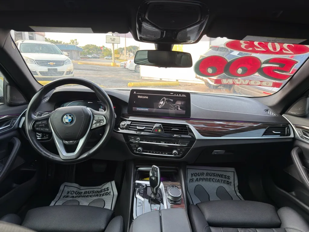 2023 BMW 5 Series 530e - Photo 20