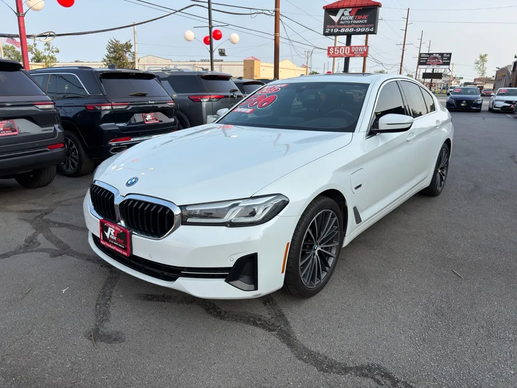 2023 BMW 5 Series 530e - Photo 6