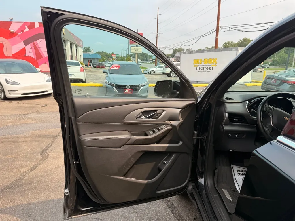 2023 Chevrolet Traverse 1LT - Photo 15