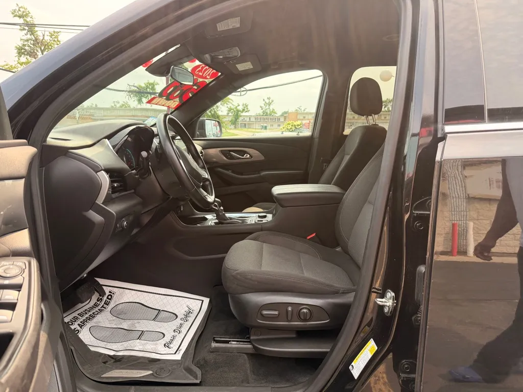 2023 Chevrolet Traverse 1LT - Photo 16