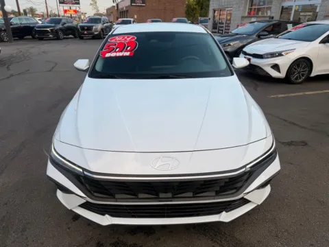 More photos of 2024 HYUNDAI ELANTRA SEL at Ride Time Auto Finance Broadway, IN