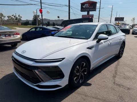 More photos of 2025 HYUNDAI SONATA SEL at Ride Time Auto Finance Broadway, IN