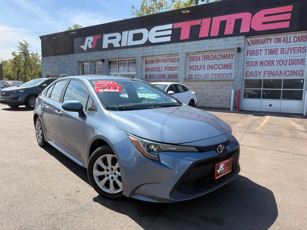 Gray 2022 TOYOTA COROLLA LE for sale in Merrillville, IN
