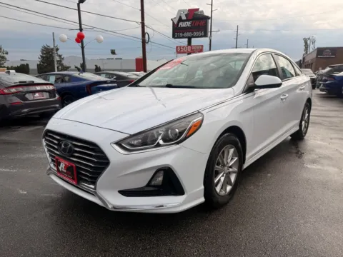 More photos of 2019 HYUNDAI SONATA SE at Ride Time Auto Finance Broadway, IN