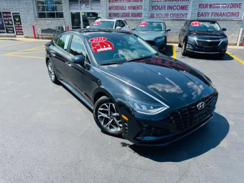 Photos of 2022 HYUNDAI SONATA SEL for sale in Merrillville, IN at Ride Time Auto Finance