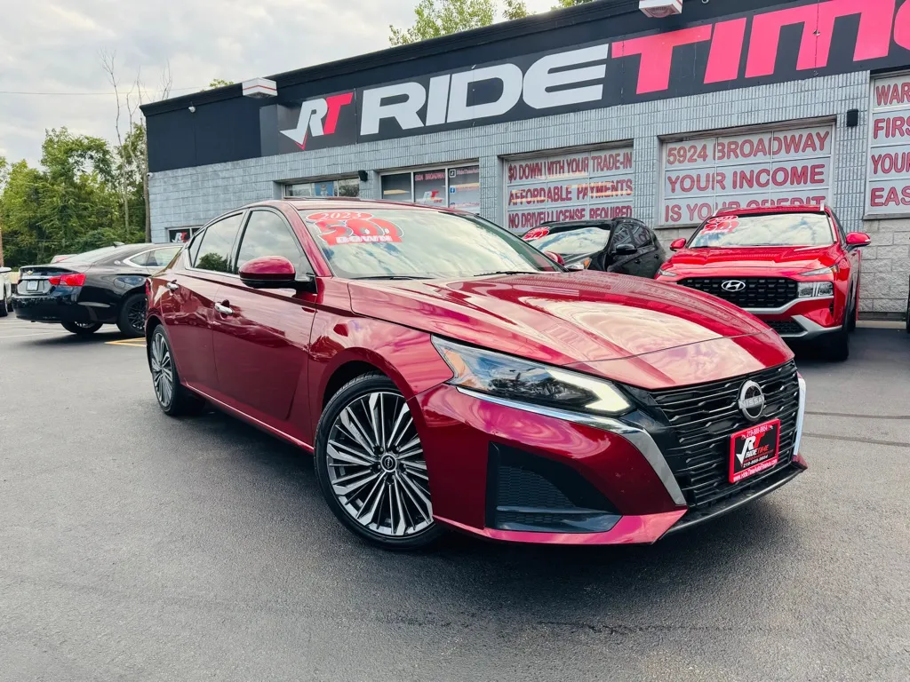 Red 2023 NISSAN ALTIMA 2.5 SL for sale in Merrillville, IN