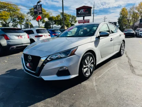 More photos of 2021 NISSAN ALTIMA 2.5 S at Ride Time Auto Finance Broadway, IN