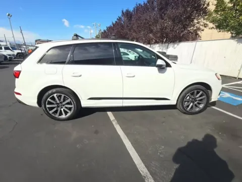 More photos of 2022 Audi Q7 45 Premium Plus at RightDrive - 8320 Gateway East, TX