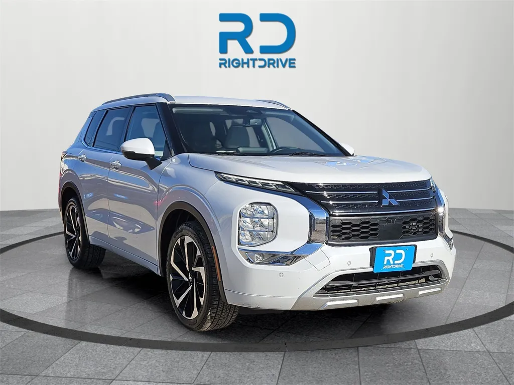 2024 Mitsubishi Outlander SEL