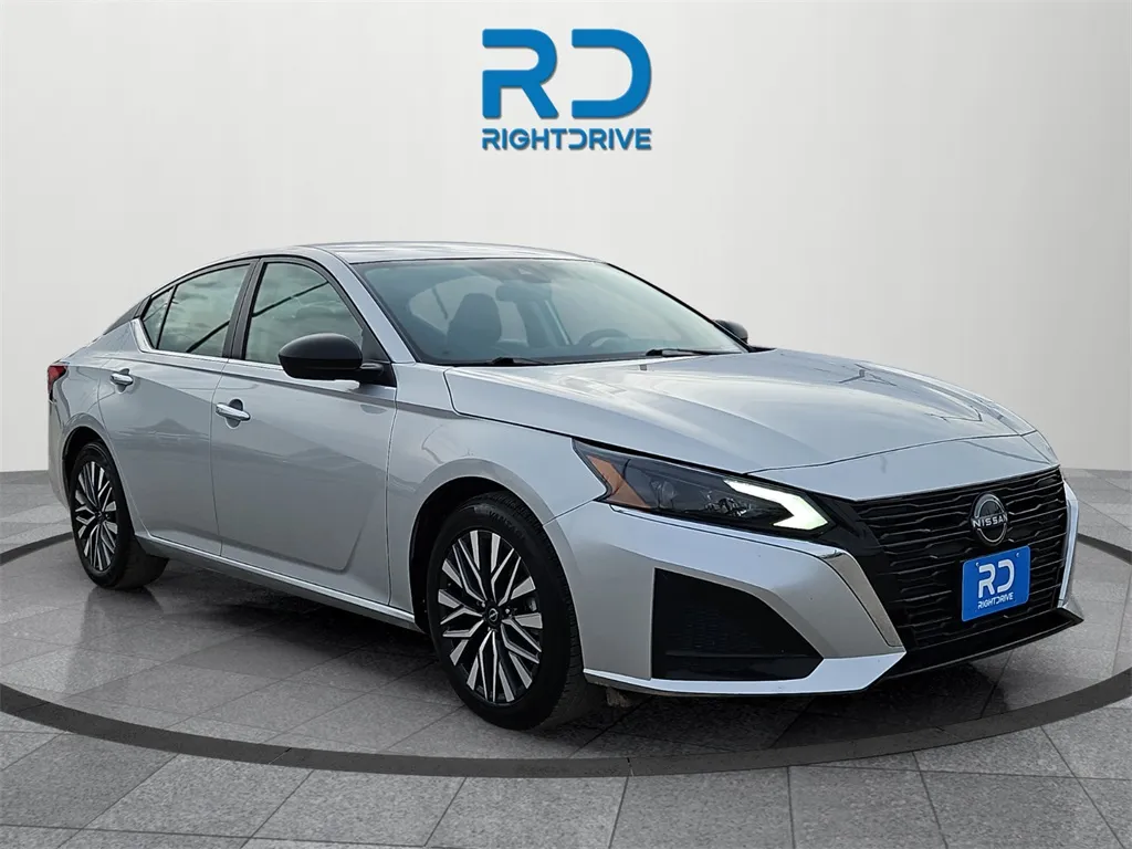 2024 Nissan Altima SV