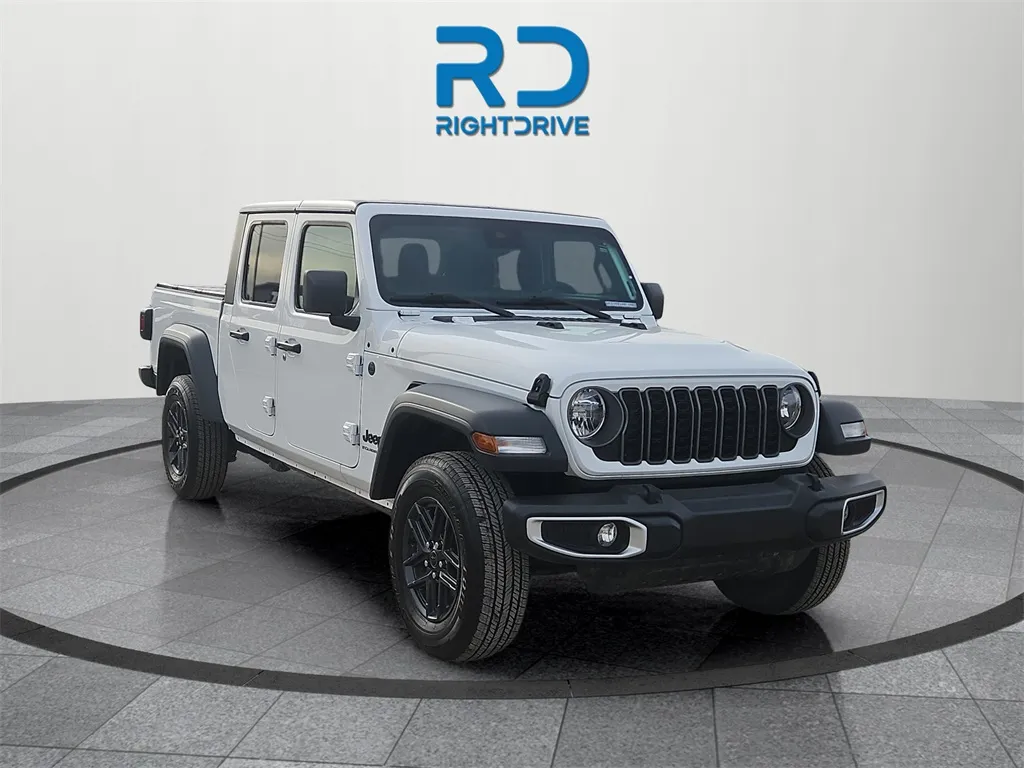 White 2025 Jeep Gladiator Sport S for sale in El Paso, TX